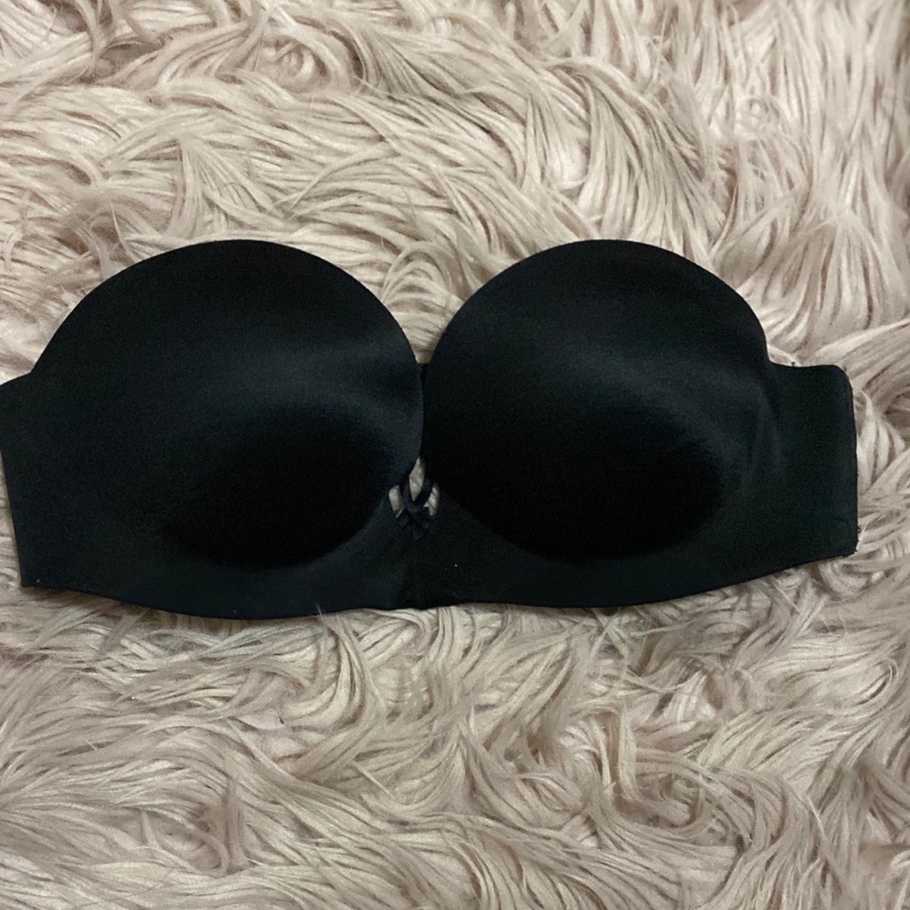 Victoria’s Secret Bombshell Strapless Bra 32A